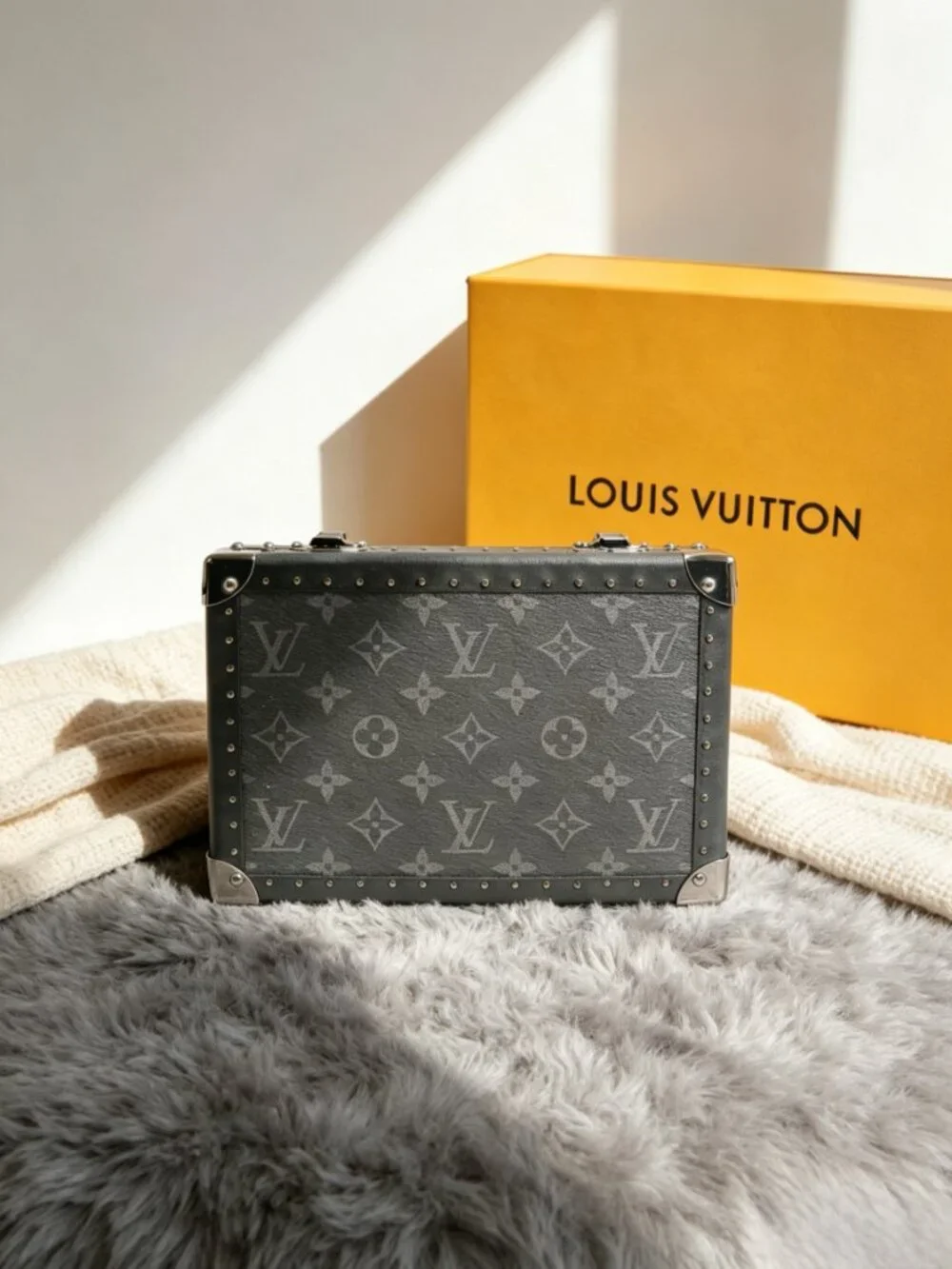 Louis Vuitton Clutch Box Monogram Eclipse Canvas - Picture 4 of 5
